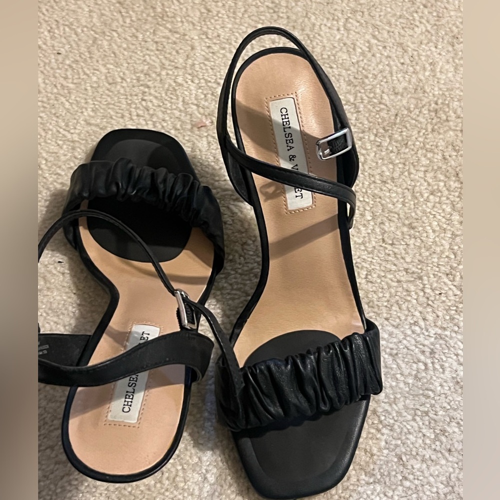 Chelsea & Violet Ruched Black Sandals